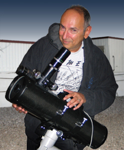 David Levy observing at the Jarnac Observatory.